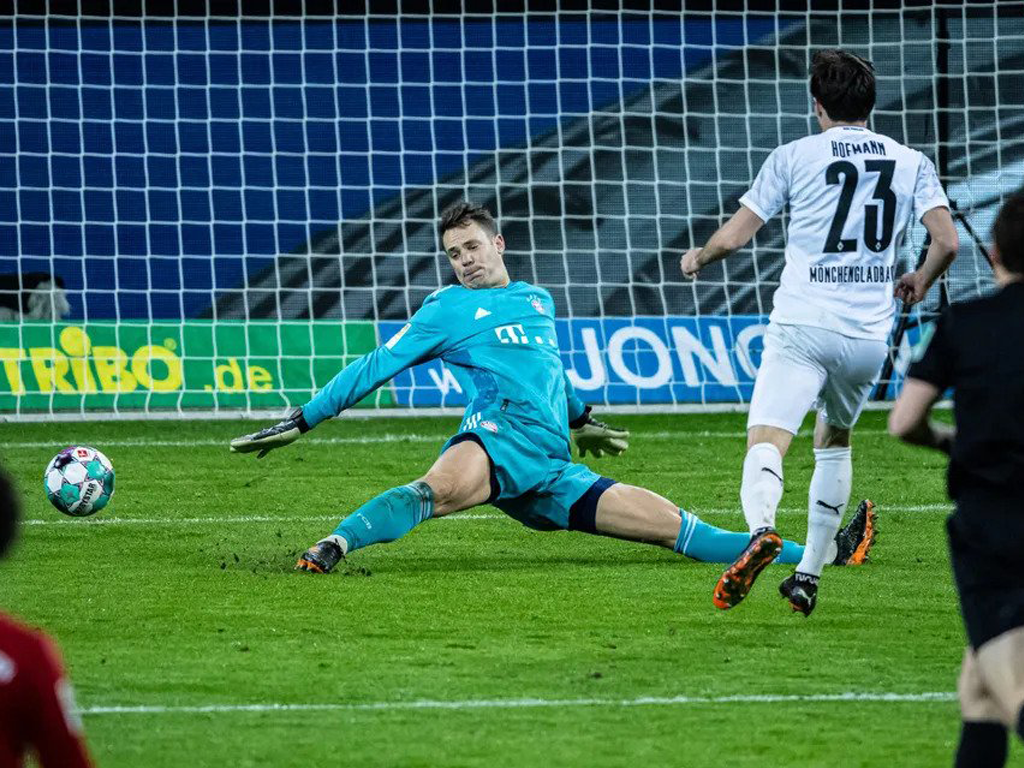 Bayern zaudē, Spānijā sniegputeņa dēļ atcelta spēle