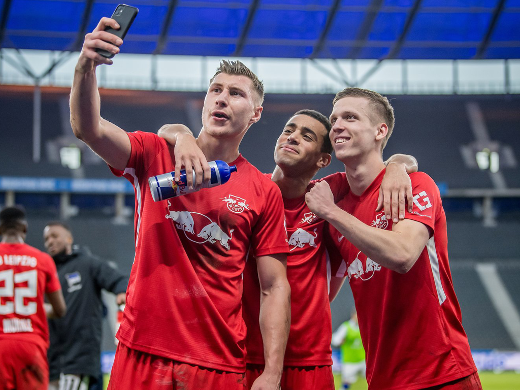 RB Leipzig pietuvojas Minhenes Bayern, Holanna meistarstiķis, Mainz 05 turpina pārsteigt